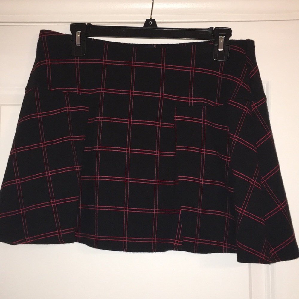 Gap Black and Red Striped Skirt